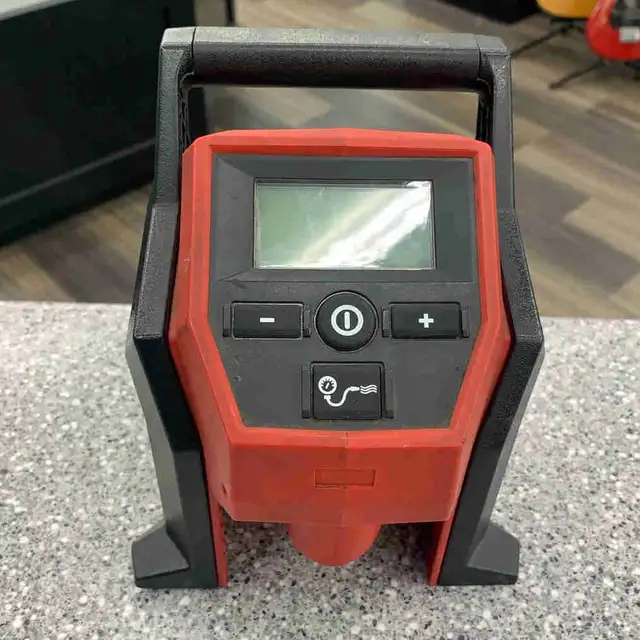 Milwaukee 2475 M12 Inflator