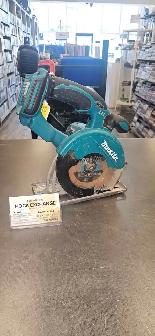 Makita 18V LXT Lithium-ion Cordless Saw TOOL ONLY