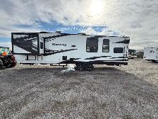 2023 Grand Design Momentum 32 G! SAVE THOUSANDS! $54995! - Photo 3