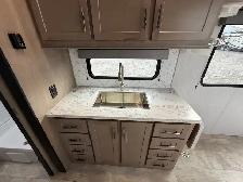 2023 Grand Design Momentum 32 G! SAVE THOUSANDS! $54995! - Photo 17