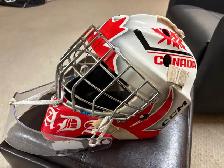 CCM Canada AXIS pro goal mask - Photo 2