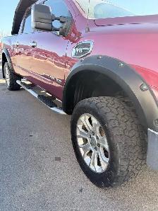 2016 Nissan Titan XD SV Crew Cab 4x4 – 5.0L Cummins Turbo - Photo 3