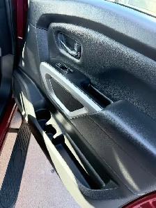 2016 Nissan Titan XD SV Crew Cab 4x4 – 5.0L Cummins Turbo - Photo 4