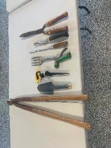 ASSORTED GARDEN TOOLS