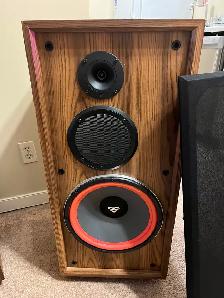 Cerwin Vega Speakers - Photo 4