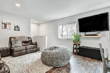 #8891- 3 Bed/1 Bath upper with as garage $2600 h/w/p included - Photo 2