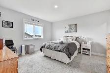 #8891- 3 Bed/1 Bath upper with as garage $2600 h/w/p included - Photo 7