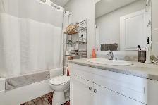 #8891- 3 Bed/1 Bath upper with as garage $2600 h/w/p included - Photo 8