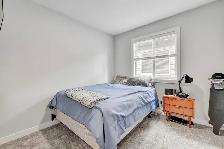 #8891- 3 Bed/1 Bath upper with as garage $2600 h/w/p included - Photo 9