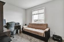 #8891- 3 Bed/1 Bath upper with as garage $2600 h/w/p included - Photo 10