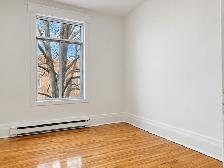Beautiful Renovated 5 1/2 Located in The Heart of Verdun - Photo 2