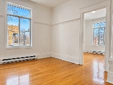 Beautiful Renovated 5 1/2 Located in The Heart of Verdun - Photo 3