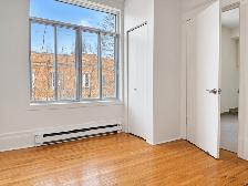 Beautiful Renovated 5 1/2 Located in The Heart of Verdun - Photo 7