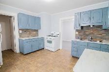 19 Dain Ave, Welland - Alll Inclusive 1 Bed   Den Main Unit