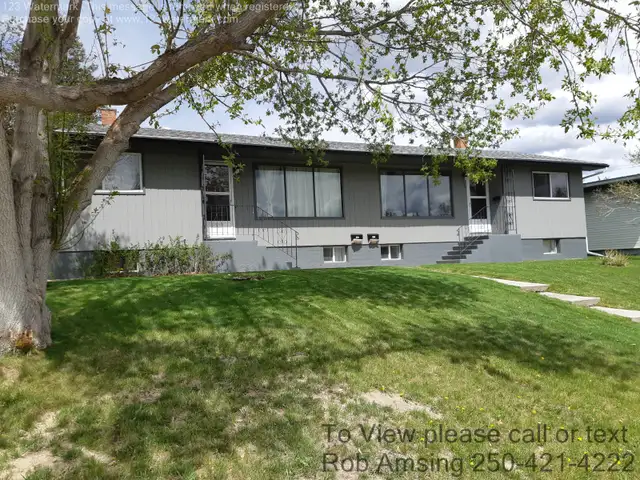 Cranbrook 2 bedroom apartment, available Nov 1