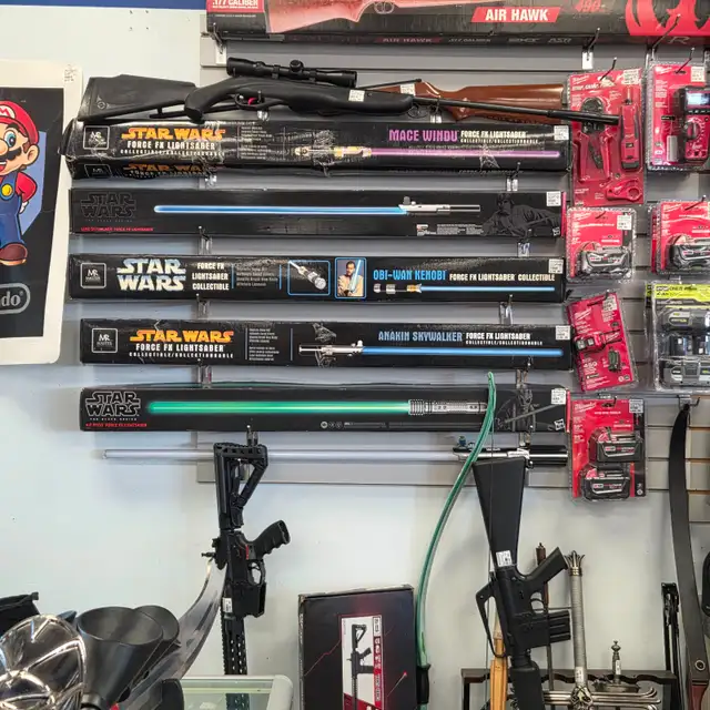 Master Replicas/Black Series Star Wars Lightsabers @ Cashopolis!