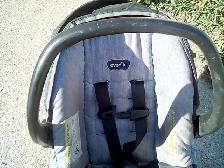 Car seat Baby Toddler up to 35 pounds good condition - Photo 2