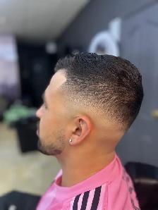 "Barbier recherché – Rosemont'