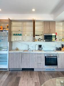 Modern 2-Bedroom, 2-Bathroom Condo in Niagara Falls - Photo 4
