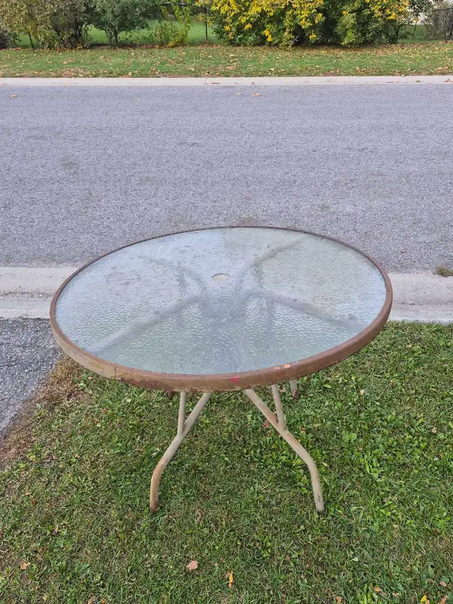 FREE PATIO TABLE!