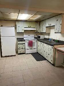1 - 2 Bedroom Basement for rent near Sheridan College - Photo 4