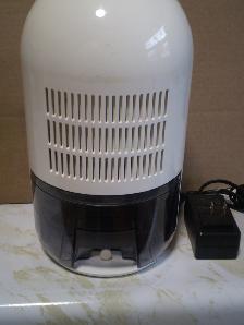 DEHUMIDIFIER FOR SMALL/CHILD'S ROOM-USED-WORKS-$25 - Photo 4