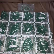 1 RIDEAU DOUCHE NEUF TRANSPARENT 30'LARx70'HAU CROCHETS: $10.00