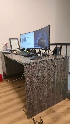 Office Desk Used Like Brand New - Photo 3