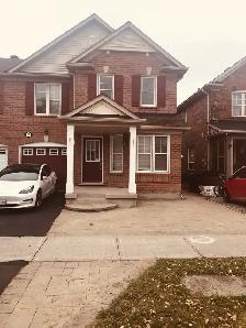 BEAUTIFUL, FRESHLY PAINTED 4-BEDROOM HOME   DEN | 2 PARKING | RO