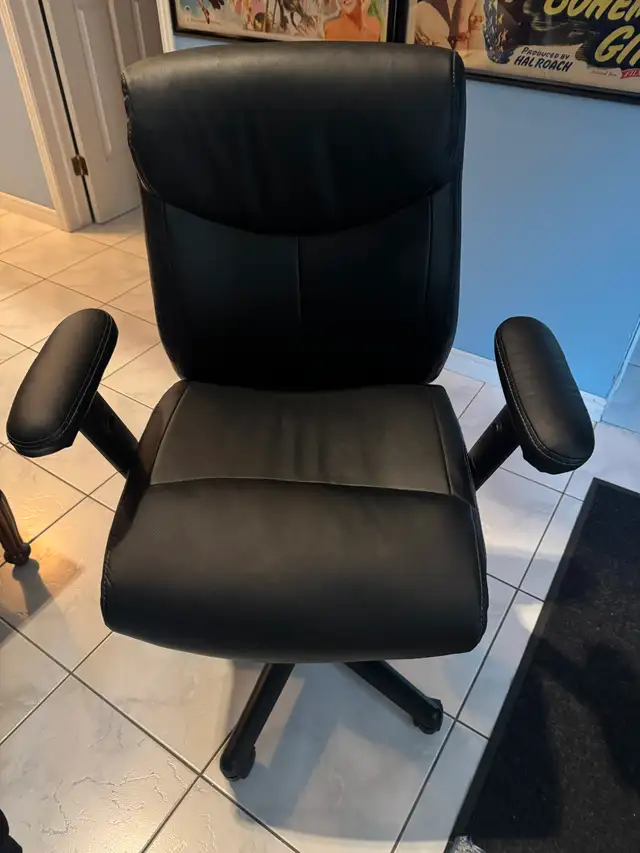 Office Chair  (Black) New $50