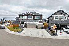 STUNNING CUSTOM ESTATE | 5 BEDROOMS | 2 FIREPLACES | TRIPLE GAR - Photo 5