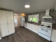 Charming & Cozy House for Rent in Niagara Falls - Photo 6