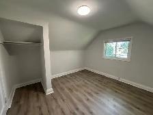 Charming & Cozy House for Rent in Niagara Falls - Photo 14