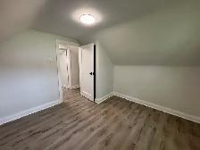 Charming & Cozy House for Rent in Niagara Falls - Photo 15