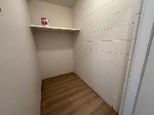⭐1 MONTH FREE RENT⭐ 2 Bedroom Suite in a Quiet Building - Photo 9