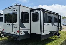 2026 Forest River Rockwood Ultra Lite 2906RL - Photo 4