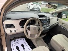 2013 Toyota Sienna LE - 7 Passenger - Photo 14