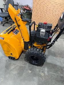 27" Poulan Snowblower - Photo 2
