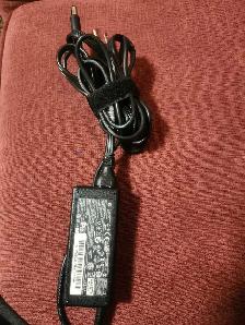 HP 65W AC Power Adapter - Photo 2