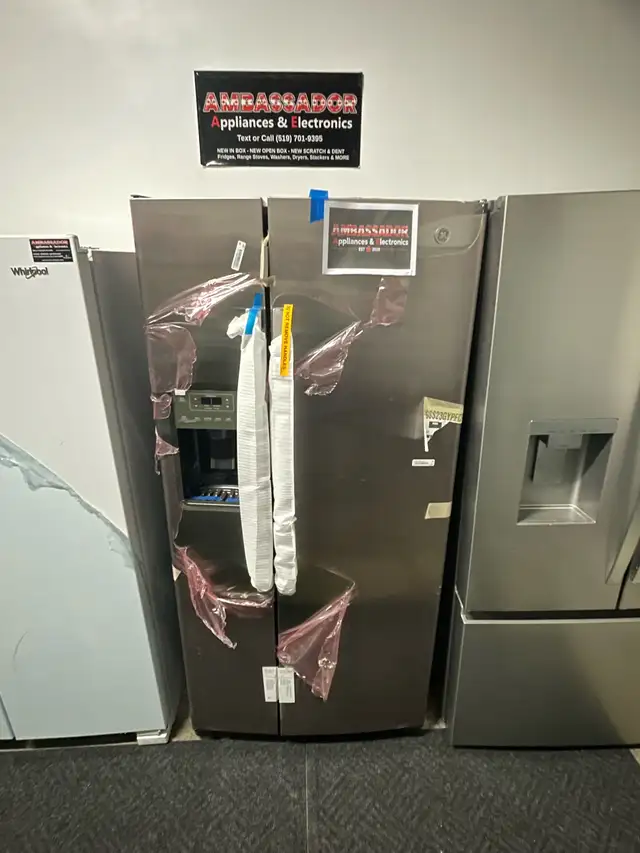 NEW 33" GE Side by Side Fridge Exterior Water & Ice Stainless St