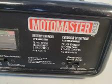 Motomaster 01115040 Battery Charger (31349022) - Photo 2