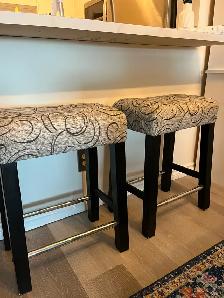 24' counter stools