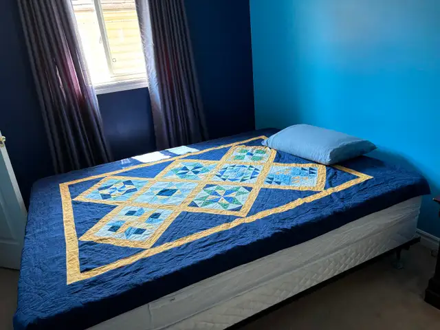 3 ROOMS (for RENT ) near St George st