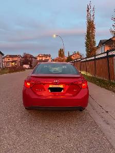 2017 Toyota Corolla SE - Photo 2