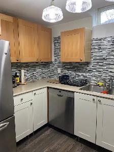 Furnished Bedroom with Internet   utilities Richmond Hill - Photo 5