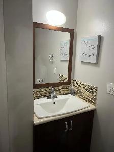 Furnished Bedroom with Internet   utilities Richmond Hill - Photo 6