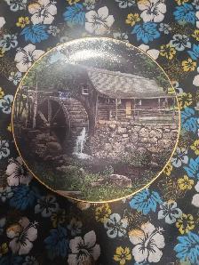 Collectable Plates - Photo 2