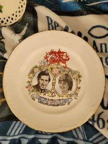 Collectable Plates - Photo 8