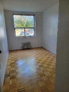 2 BEDROOM APARTMENT - Photo 6