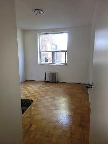 2 BEDROOM APARTMENT - Photo 8